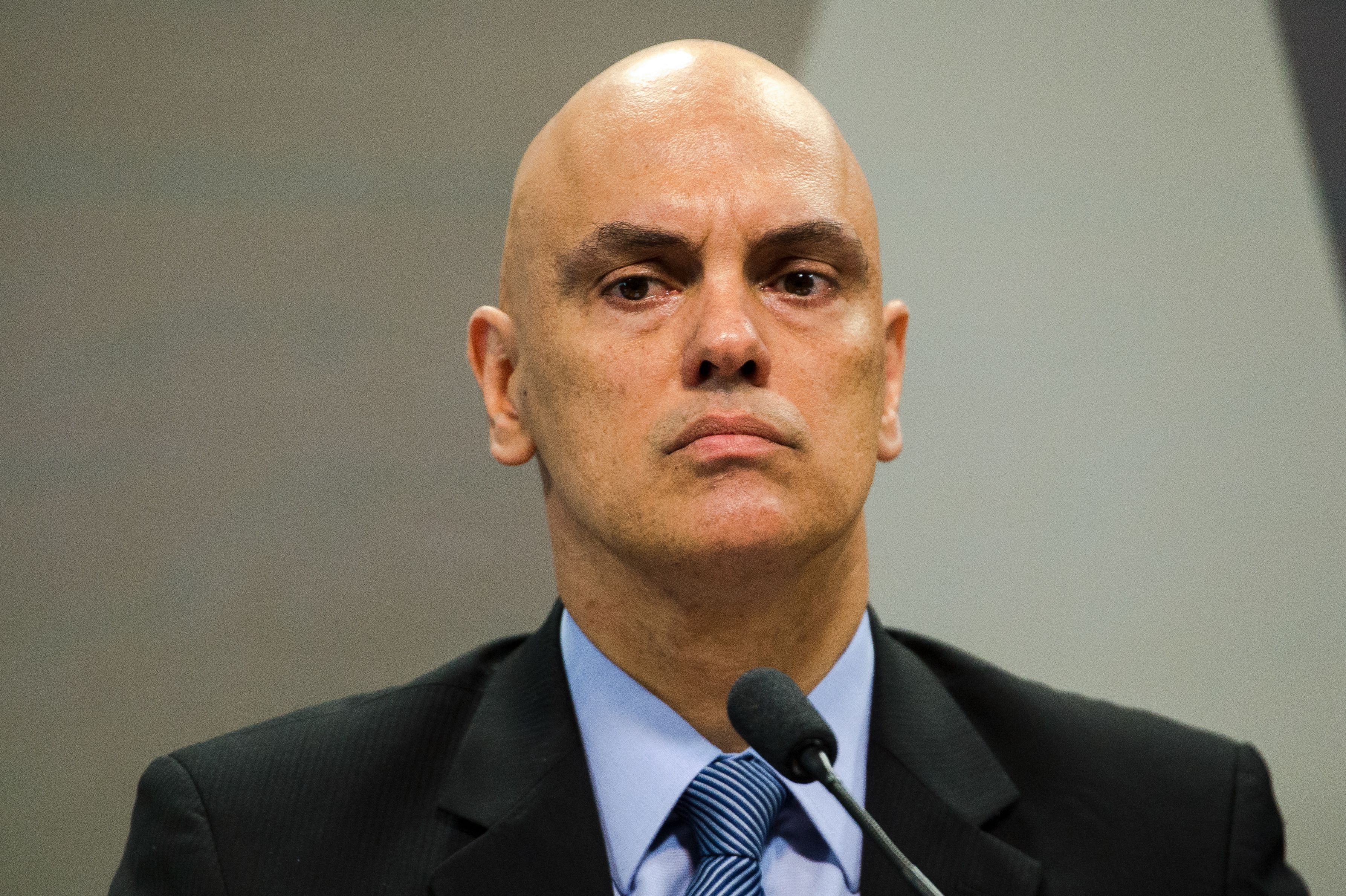 Coronavírus: Alexandre de Moraes manda governo retomar divulgação dos dados acumulados
